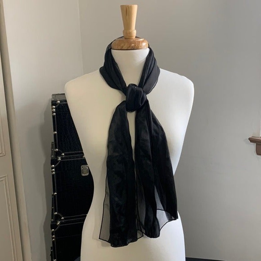 Unbranded.  Women's Black Striped Long Scarf